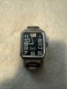 D&G Men’s Stainless Steel Watch with Black Dial and Bold White Numerals